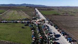 Με "άδεια χέρια" έφυγαν οι αγρότες από το γραφείο του Πρωθυπουργού