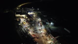 Παραμένουν τα τρακτέρ στο Τελωνείο των Κήπων - Δεν υποχωρούν οι αγρότες (videos)