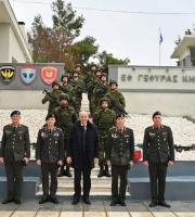 Ο Υπουργός Άμυνας στη γέφυρα των Κήπων.