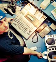 Κάθε Τετάρτη στον Heat 88.3 μας 'τρελαίνει' με hip hop και RnB ρυθμούς ο Dj AK.