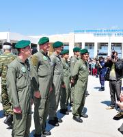 Φωτορεπορτάζ από την επίδειξη αλεξιπτωτιστών στην Αλεξανδρούπολη.