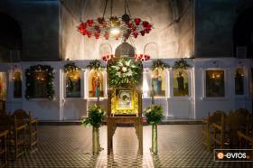 Η ιστορική εικόνα της Παναγίας Κοσμοσώτειρας Φερών μετά τη λιτανεία του Δεκαπενταύγουστου