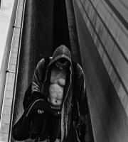 Who is Μιχαλεντζάκης;