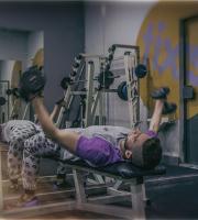 Who is Μιχαλεντζάκης;