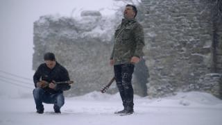Όσο βαρούν τα σίδερα: Το νέο, "θυελώδες", Greek Natural Video σε πρώτη προβολή