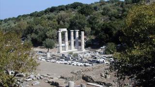 Τι «έβγαλε στο φως» η αρχαιολογική σκαπάνη στο Ιερό των Μεγάλων Θεών στη Σαμοθράκη 