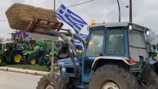 Αγρότες Έβρου: "Όσο εσύ και το συνάφι σου κάνεις τέτοιες προκλητικές δηλώσεις τόσο θα παραμένουν τα τρακτέρ στους δρόμους!"