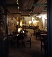 Άδειασαν τα μαγαζιά τα μεσάνυχτα - Πρωτόγνωρες εικόνες στην Αλεξανδρούπολη (φωτο)