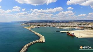 Μετά από 9 χρόνια απομακρύνεται η βυθοκόρος "Όλγα" από το λιμάνι της Αλεξανδρούπολης  