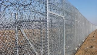 Ερώτηση Βελόπουλου: “Γιατί ο φράχτης του Έβρου δεν έχει ενισχυθεί και με φορτίο ηλεκτρικού ρεύματος;”