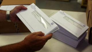 Τέλος Αυγούστου η πρώτη δόση για ΦΑΠ 2012 και φόρο εισοδήματος.