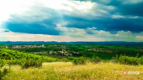 Το χωριό του Πέπλου από μακριά