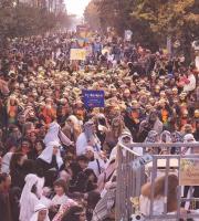 Τσικνομπουρμπούλης 2023: Ξεφάντωσαν χιλιάδες καρναβαλιστές στην μεγάλη αποκριάτικη παρέλαση!