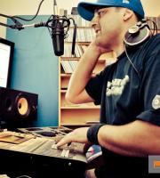 Κάθε Τετάρτη στον Heat 88.3 μας 'τρελαίνει' με hip hop και RnB ρυθμούς ο Dj AK.