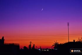 Πανδαισία χρωμάτων την ώρα που χάνεται ο ήλιος στον Απαλό