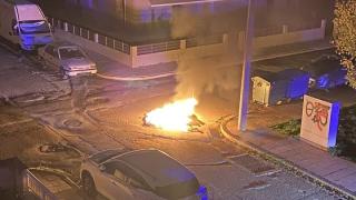 Πάλι εμπρησμός κάδων στο πάρκο του ΚΕΓΕ στην Αλεξανδρούπολη (video)