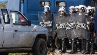 Αστυνομικοί μετακινούνται από την Αλεξανδρούπολη στη Λάρισα, μέσα στις γιορτές