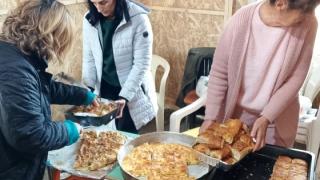 Παραμένουν τα μπλόκα στον Έβρο - Και οι γυναίκες δίπλα στους αγρότες