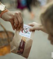 Εκατοντάδες 'μήλα'... στο κηποθέατρο της Αλεξανδρούπολης.