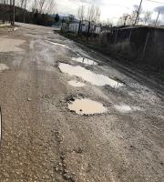 Υπάρχει και λίγος... δρόμος ανάμεσα στις λακκούβες στο Μεγάλο Δέρειο Σουφλίου