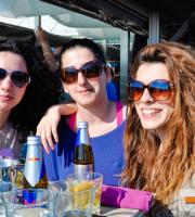 ΝΟΑ Cafe - Patisserie: Με θέα θάλασσα!