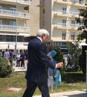 Ο Προκόπης Παυλόπουλος καταθέτει τα στεφάνια στο μνημείο της Δόμνας Βισβίζη