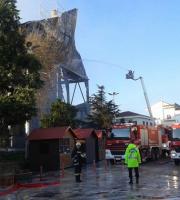 Μεγάλης έκτασης φωτιά στο Τέμενος Βαγιαζήτ στο Διδυμότειχο