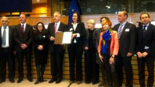 Και η ΑΜΘ υπέγραψε τη χάρτα 'Bologna Charter 2012' στο Ευρωπαϊκό Κοινοβούλιο.