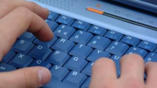 Έβρος: Διαμαρτυρία για 'σύγχρονο λύκειο' χωρίς πληροφορική.