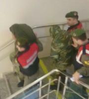 Στιγμιότυπο από τα δικαστήρια της Ανδριανούπολης κατά την προσαγωγή των Ελλήνων