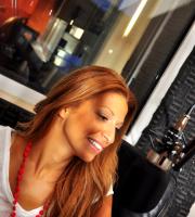 H Ελένη Χατζίδου στο Noise 97.8 σε μία μίνι συνέντευξη.