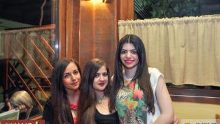 Closing party με live για το cafe Εναλλάξ.