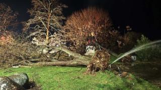 Εικόνες "αποκάλυψης" στην Αλεξανδρούπολη από το πέρασμα της κακοκαιρίας (photo & video)