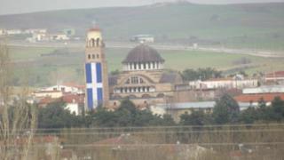 Μία μεγάλη Σημαία τοποθετήθηκε στην Παναγία Ελευθερώτρια.