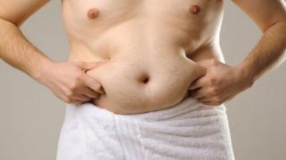 Vita Plus: Γιατί το κοιλιακό λίπος είναι ανησυχητικό για τους άνδρες.