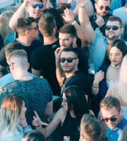 Στον "αέρα" σήκωσε ο Phonique το Yacht club, στην Αλεξανδρούπολη