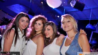 Kingsize summer clubbing experience: εκεί παίζεται το παιχνίδι!