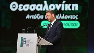 "Σφυροκόπημα" Ανδρουλάκη στη Βουλή – Μπαράζ τροπολογιών του ΠΑΣΟΚ (video)