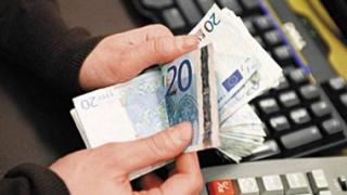 Πότε καταβάλλονται τα οικογενειακά επιδόματα του ΟΓΑ.