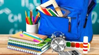 Σε ισχύ από σήμερα το καλάθι με τα σχολικά είδη
