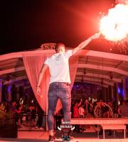 Το πρώτο καλοκαιρινό "Bad Bulls party" στο Reina - The villa project