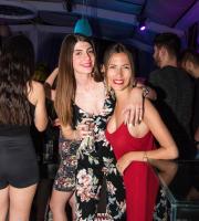 Το πρώτο καλοκαιρινό "Bad Bulls party" στο Reina - The villa project