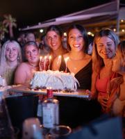 15 χρόνια «Xarama Seaside Luxury»: Όλη η λάμψη της επετειακής γιορτής σε εικόνες και video