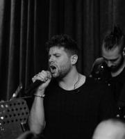 Ο Μιχάλης Καραγκούνης τα έδωσε όλα στο SoHo Absolutely Fabulous!