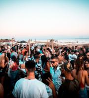 Stefan Biniak & Ison "ταρακούνησαν" το Yasu beach bar!
