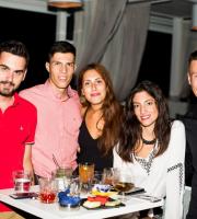 Πήραμε μια νυχτερινή ανάσα δροσιάς και... διασκέδασης στην πιο hot ταράτσα της πόλης, στο Yacht club