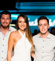 Πήραμε μια νυχτερινή ανάσα δροσιάς και... διασκέδασης στην πιο hot ταράτσα της πόλης, στο Yacht club