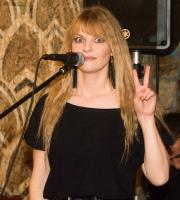 Μεγαλύτερο, ανανεωμένο και πιο όμορφο από ποτέ το εναλλακτικό καφενείο Ουτοπία