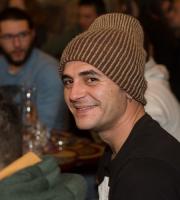 Μεγαλύτερο, ανανεωμένο και πιο όμορφο από ποτέ το εναλλακτικό καφενείο Ουτοπία