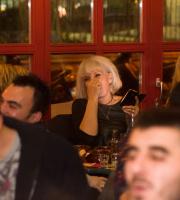 Μεγαλύτερο, ανανεωμένο και πιο όμορφο από ποτέ το εναλλακτικό καφενείο Ουτοπία